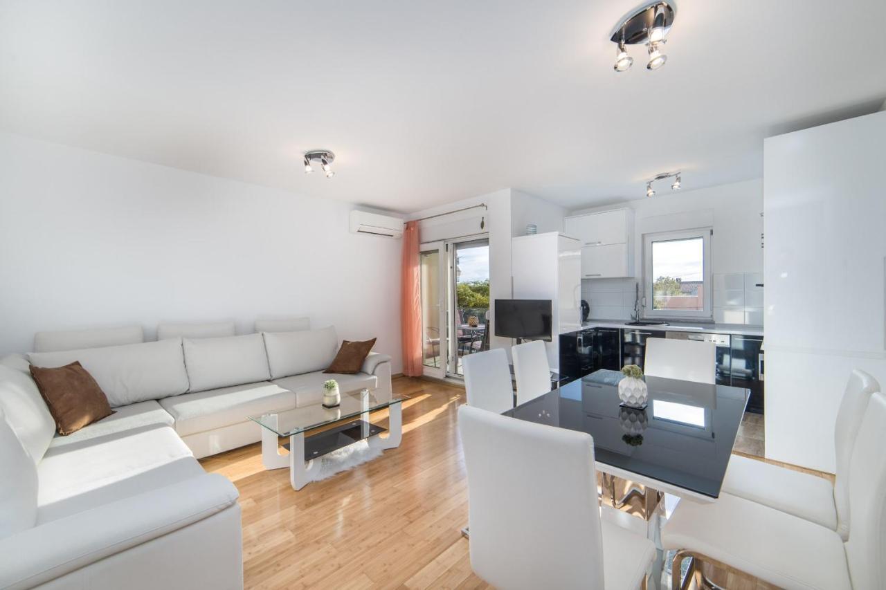 Apartments Crystal 马卡尔斯卡 客房 照片
